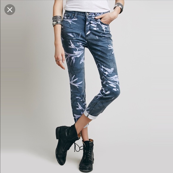 Free People Denim - Free People Hawaii Sun Print Skinny